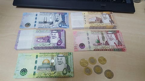 بدء تداول العملات الجديدة تزامناً مع راتب "الجدي" .. و"المعدني" يحل تدريجياً
