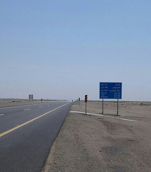 مدير طرق الرياض يوجِّه بفتح الأجزاء المسفلتة من ازدواج طريق ظلم - عفيف