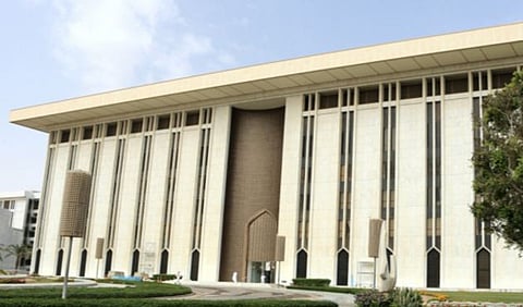 عملاء متضررون لـ"متحدث البنوك": لم نقبل بإبقاء خصم القسطَيْن ولم يتواصل معنا أحد