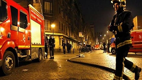 طقوس رأس السنة.. إشعال النار في 650 سيارة بفرنسا عشية العام الجديد