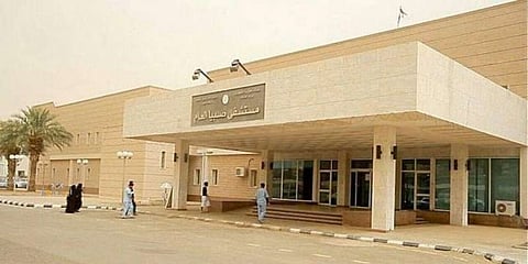 وفاة طالبة ابتدائي دهساً أمام بوابة مدرستها بجازان