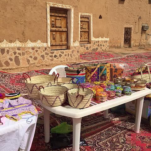 "جواهر بنت نايف" تفتتح مهرجان الأسر المنتجة في القصب