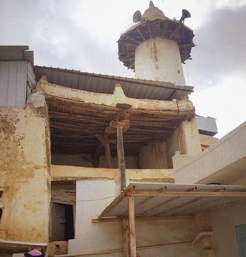 مطالب باعتماد الجامع القديم بعسير ضمن المعالم الأثرية للمملكة