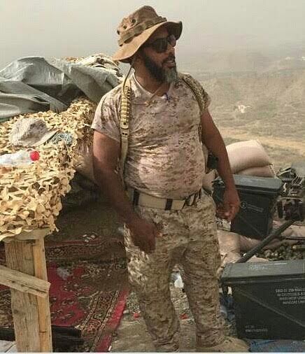 "أبو عايض".. خريج 3 حروب وتدريبات شاقة.. أنقذ زملاءه ليعيد الحوثيين جثثًا محمولة