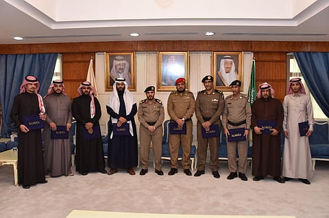 مدير الأمن العام يُكَرِم 10 من منسوبي شرطة حائل