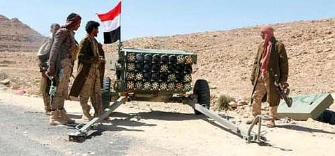 الجيش اليمني يسيطر على جبل دوه ويصادر صواريخ زلزال مع قواعدها