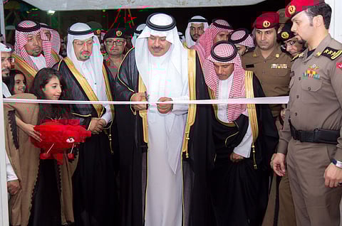 أمير الباحة يدشن فعاليات مهرجان الربيع السابع بالمخواة