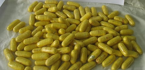 إحباط محاولة مسافر تهريب كمية من "الهيروين" بأحشائه في مطار الرياض