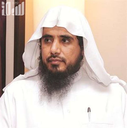 "الخثلان" يحذر من خطورة نقل الأخبار دون تثبت في مواقع التواصل