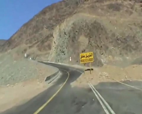 أهالي قرية "بدا" بتبوك يطالبون بإيجاد حل هندسي للطريق