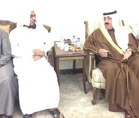 متعب بن عبدالله وعبدالعزيز بن فهد يقدمان واجب العزاء للعودة