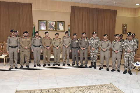 "المحرج" يُقلد عدداً من ضباط الأمن العام رتبة "لواء"