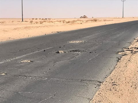 شكاوى من مرور الشاحنات على طريق "عردة تيماء"