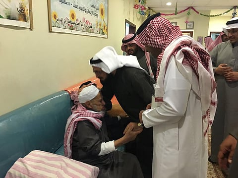 شاهد.. زيارة ميدانية لدور الإيواء ومكاتب العمل بالأفلاج ووادي الدواسر والسليل