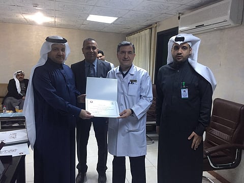 بعد شكرها ذوي المتبرع.. "زراعة أعضاء تبوك" يكرّم الفريق الطبي
