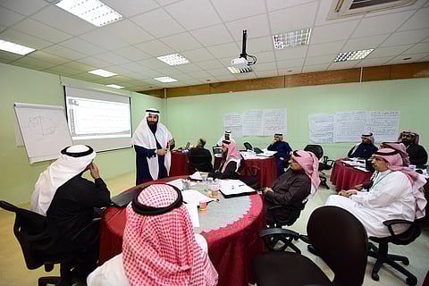 "صحة عسير" تنظم دورة تنمية مهارات "الذكاء العاطفي"