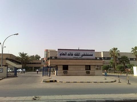 وفاة طفلة بعد تناولها عصائر وحلويات من محطة على طريق حفرالباطن- رفحاء
