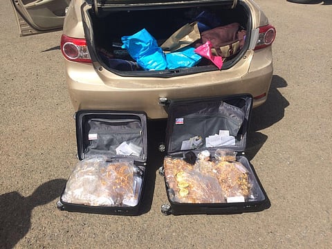 الجهات الأمنية بالخرمة تتحفظ على 19.5 كيلو ذهب