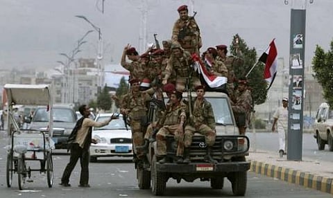 الجيش اليمني يقتحم القصر الجمهوري في تعز ويقتل 78 انقلابيًّا
