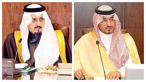 أمير عسير ونائبه يتلقّيان البيعة نيابة عن ولي العهد