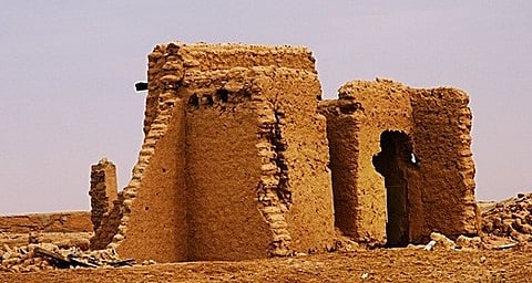 "لوقة".. حاضنة قصر الملك عبدالعزيز بالشمالية وجمرك القوافل التجارية