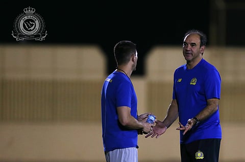 غوميز للاعبي النصر: هذه ملاحظاتي على أدائكم أمام الشباب