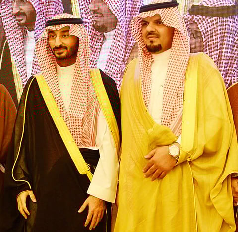 أمير مكة بالإنابة يكرم "القرشي" لإسهامه في خدمة المجتمع