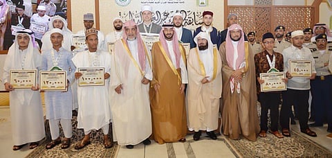 بالصور.. الغيث يحتفي بالطالب البوسني الفائز بمسابقة الملك عبدالعزيز لحفظ القرآن