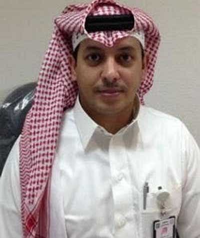 بروفيسور سعودي ينقذ مواطنًا من صعوبة المشي في أبها