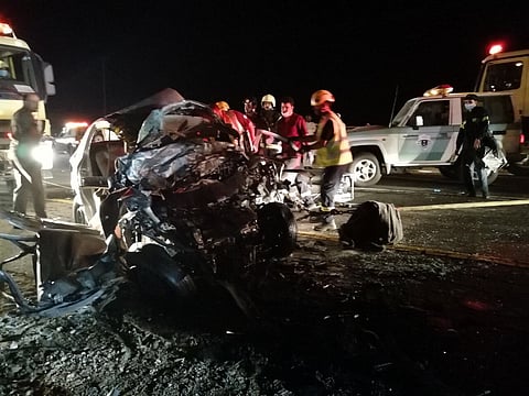 وفاة 7 أشخاص وإصابة 5 في حادث مروع على طريق "حجرة الباحة"