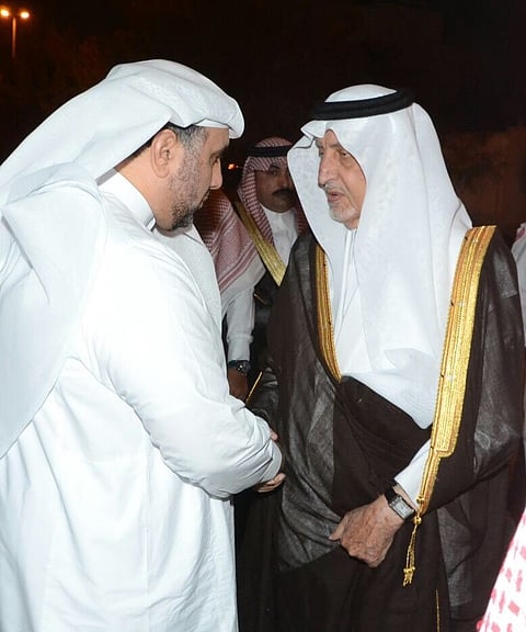 ​الأمير خالد الفيصل يعزي في وفاة والد "مازن بترجي"