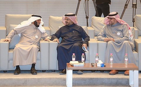 أكاديمي: التعليم الإلكتروني سيصبح بأهمية الرسمي وسيستغل منصات التواصل