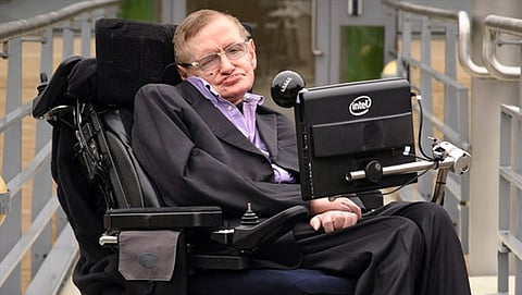 رحيل عالم الفيزياء الشهير ستيفن هوكينج عن 76 عاماً