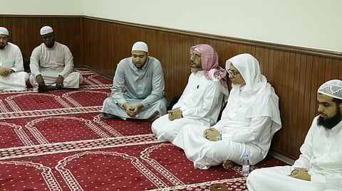 مهندس فرنسي يروي قصة حفظه القرآن "أون لاين" في جدة