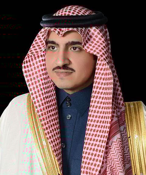 أمير الجوف في القريات.. الأهالي يرحبون و "هاشتاج" للمطالب