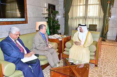 أمير الرياض يستقبل سفير جنوب أفريقيا لدى المملكة