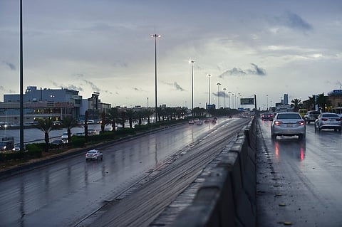 الأرصاد تصدر تنبيهين متقدمين للرياض: أمطار غزيرة وهنا موعد بدايتها ونهايتها