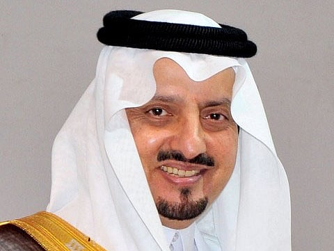 أمير عسير: الرؤية الطموحة تنهض بالبنى التحتية وترتقي بالسعودية لمنافسة العالم