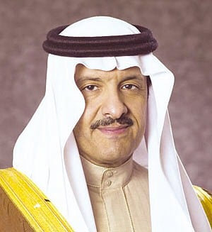 سلطان بن سلمان يقدم تعازيه لأسرة المؤذن عبدالرحمن بن ماجد