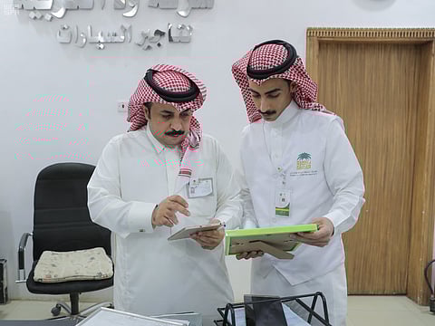 "الزكاة والدخل" تضبط مكاتب تأجير سيارات خالفت أنظمة "القيمة المضافة"