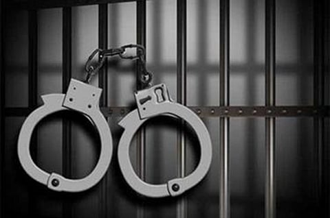 الجهات الأمنية تضبط أكثر من 20 ألف قرص مخدر وتطيح بعدة مروجين في ثلاث مناطق