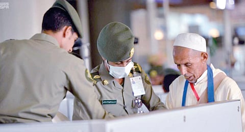 "الجوازات " تبدأ في استقبال حجاج بيت الله الحرام عبر جميع منافذها