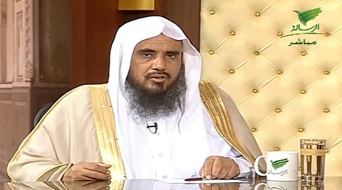 "الخثلان": تخلصوا من تربية الكلاب في البيوت.. عادة دخيلة لا تجوز شرعًا