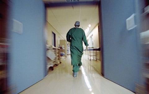 بعد تقرير "سبق" عن هروب طبيب ديباجي.. "صحة جازان" ترد: التنسيق جارٍ مع وزارة الخارجية