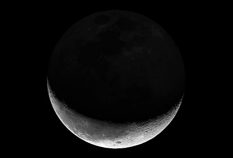 "فلكية جدة": هلال العام الهجري الجديد يُزيّن السماء اليوم