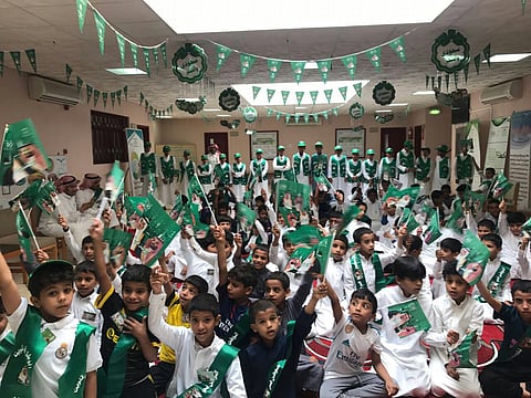 شاهد.. 33 ألف طالب وطالبة بتعليم الليث يحتفلون بذكرى اليوم الوطني