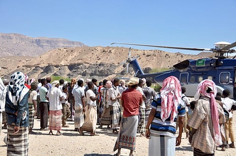 "طيران الأمن" يُجلي مريضة وعائلة في اليمن وينقل أكثر من 2.5 أغذية وأدوية