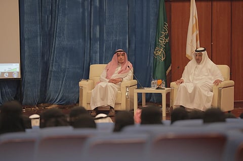 بالصور .. "زمان" لطالبات هندسة الطائف: عليكن إثبات أن الفتاة السعودية مبدعة