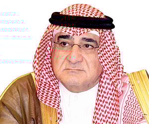 عبر عدة قرارات.. أمين جدة يلغي البلدية النسائية ويدمج ويفصل إدارات