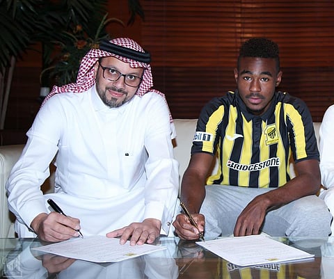 الاتحاد يعزز صفوفه بنجم المنتخب السعودي للشباب مهند الشنقيطي